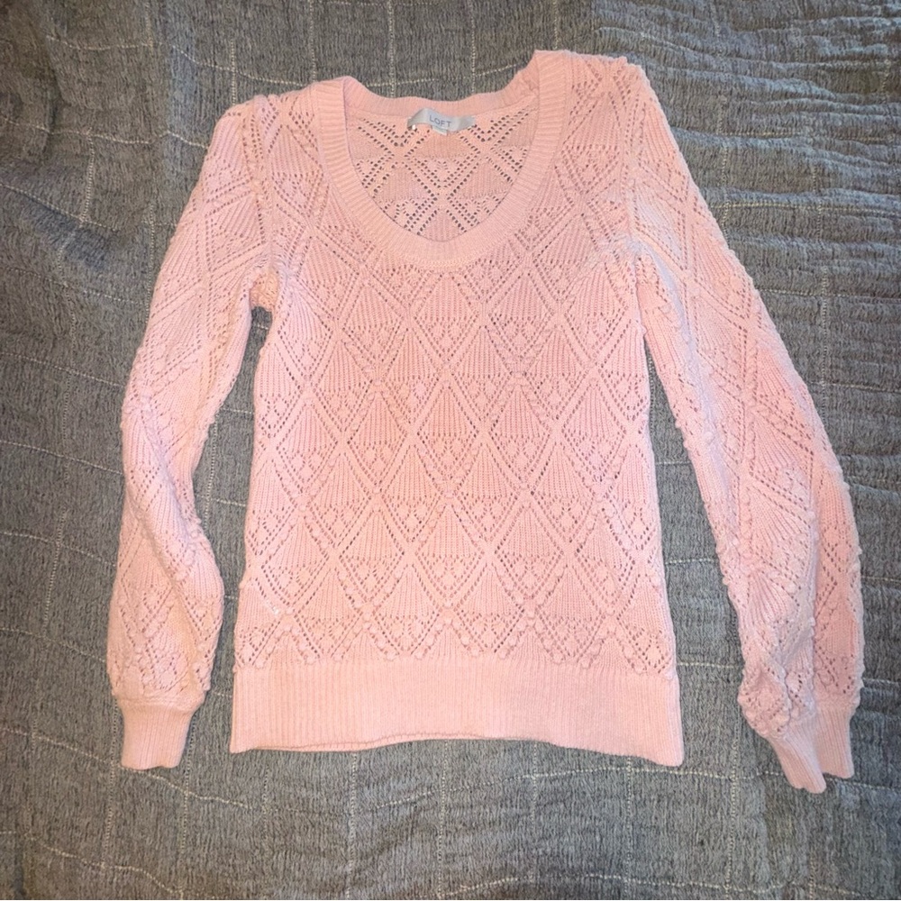 Loft Sweater soft pink great texture!